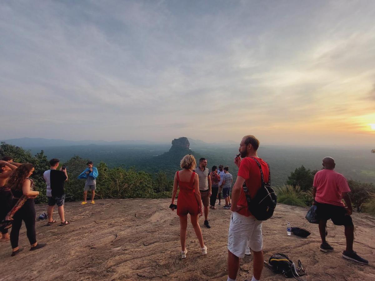 Kingfisher Resort Sigiriya Exterior foto